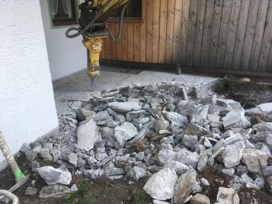 9-strasser-Abbruchhammer und Erdbohrer für Bagger.jpg
